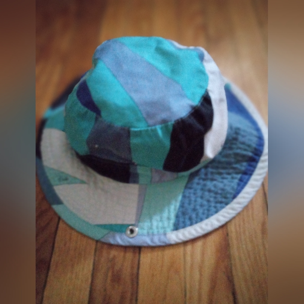 authentic vintage Emilio Pucci Bucket Hat in Teal, Blue & Black